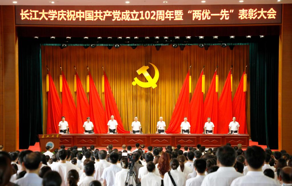 说明: //news.rihanwuma.com/__local/5/FB/3C/7A69164ADD44C0011D8724ADEB5_E915FAE3_19820.jpg